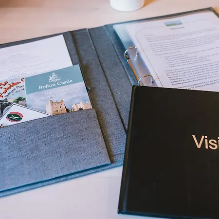 Κάμπινγκ Wensleydale Glamping Pods 3*