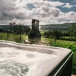 Wensleydale Glamping Pods 3* Redmire