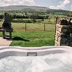 مكان تخييم Wensleydale Glamping Pods 3*